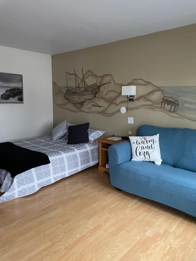 Motel Valois Yl Inc Acton Vale Exteriör bild